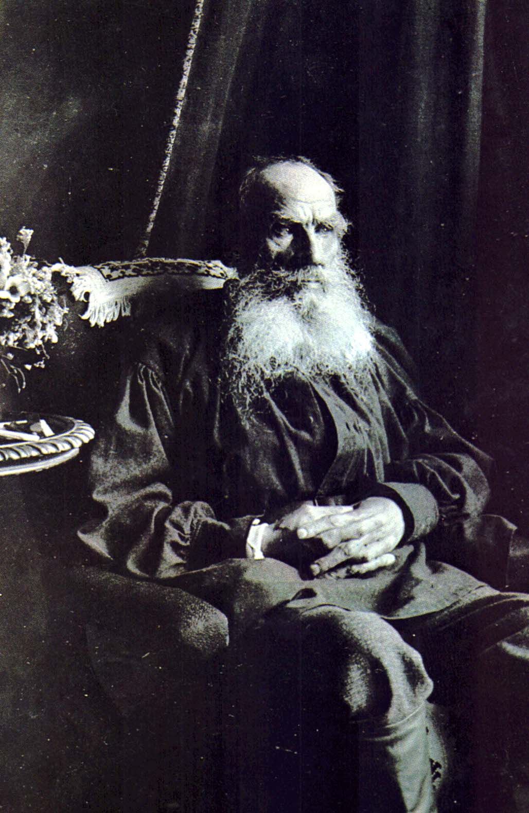 Л.Н. Толстой. Ясная Поляна. Фотография С.А. Толстой. 1904 г.