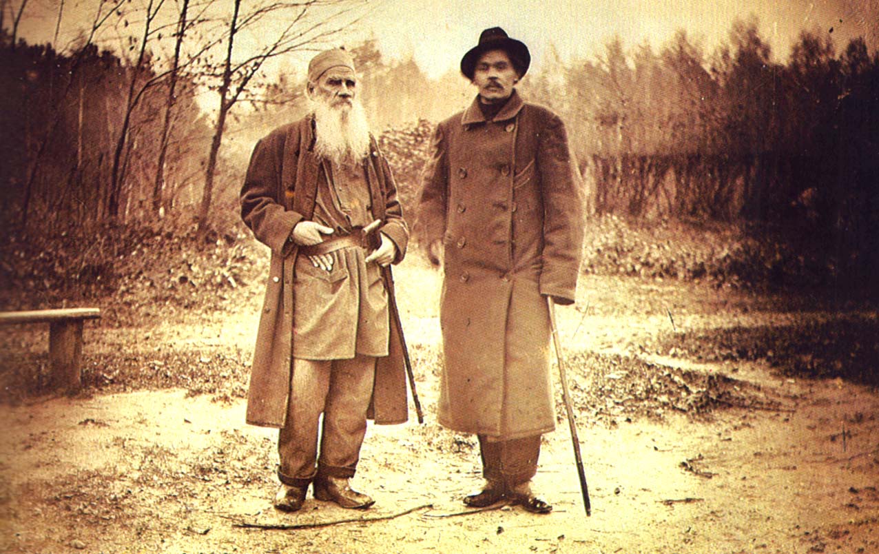 Л.Н. Толстой и Максим Горький (1868-1936) в Ясной Поляне. Фотография С.А. Толстой. 8 октября 1900 г.
