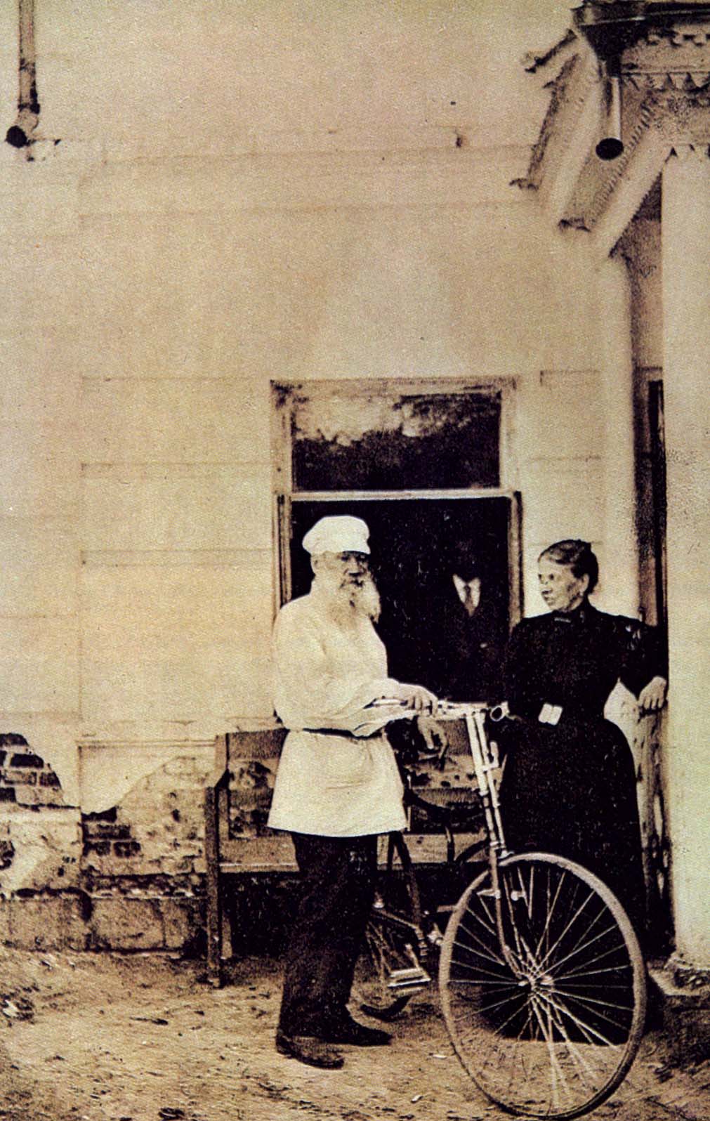 Л.Н. и С.А. Толстые. Ясная Поляна. Фотография С.А. Толстой. 1895 г.