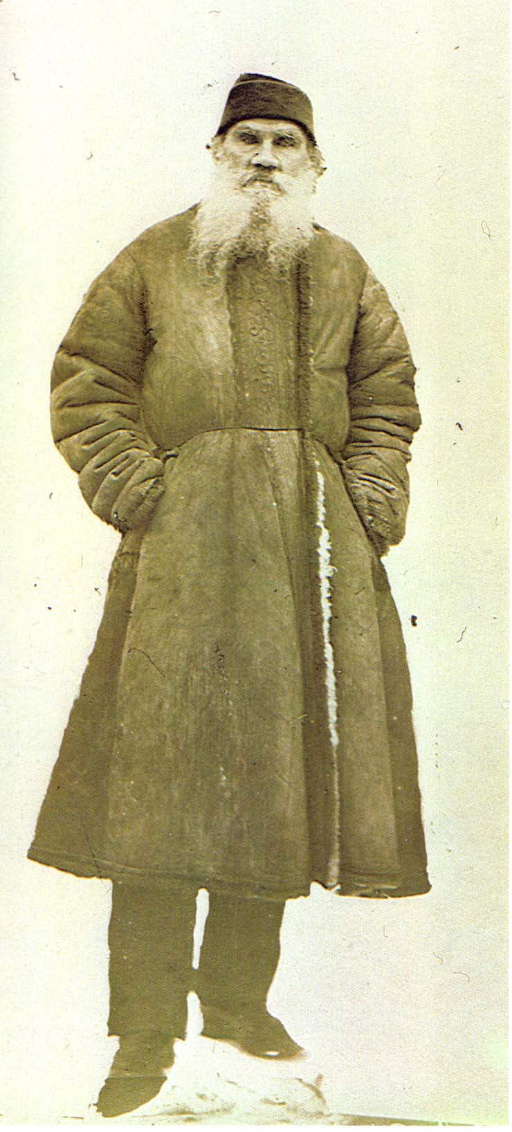 Л.Н. Толстой. Петербург. Фотография В.И. Кривоша. 1897 г.