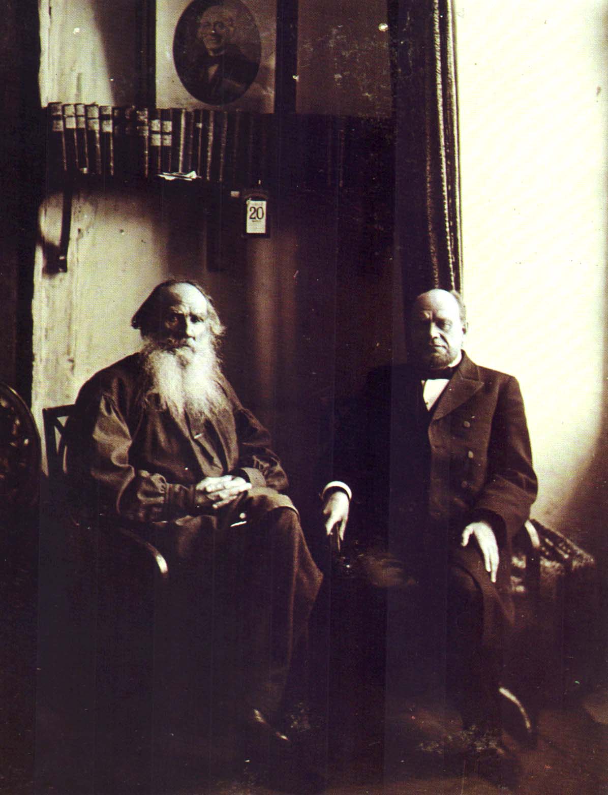 Л.Н. Толстой и Анатолий Федорович Кони (1844-1927), юрист, судебный деятель. Ясная Поляна. Фотография С.А. Толстой. 1904 г.